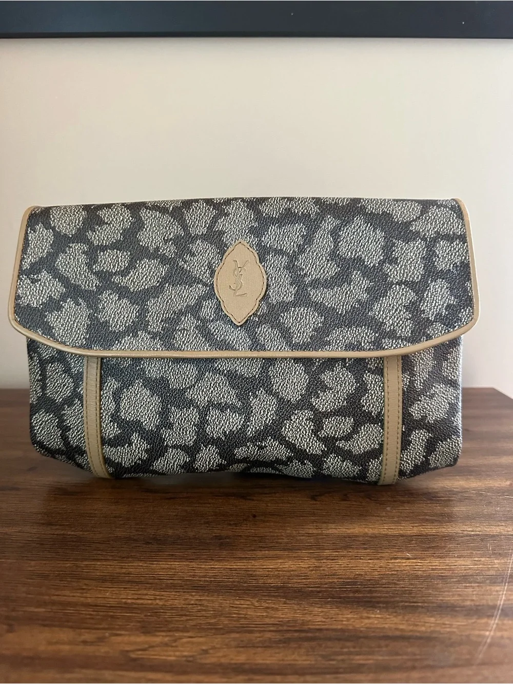 YSL Gray & Black Vintage Giraffe Print Clutch - Picture 3 of 10